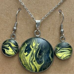 NFL Pittsburgh Steelers Inspired Necklace and Earring Set in Black and Yellow